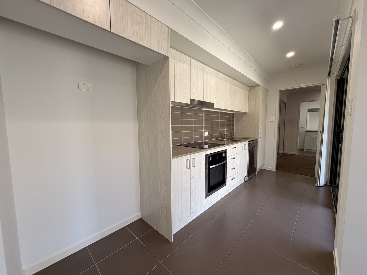 8B Daintree Court Park Ridge 3