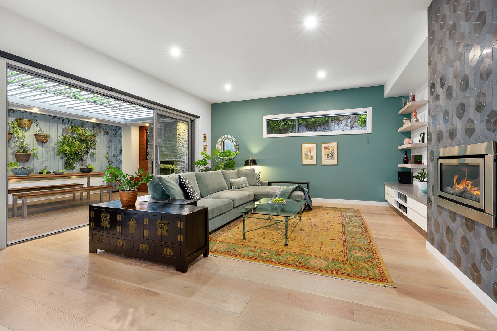 8B Gillies Street, Hampton, VIC