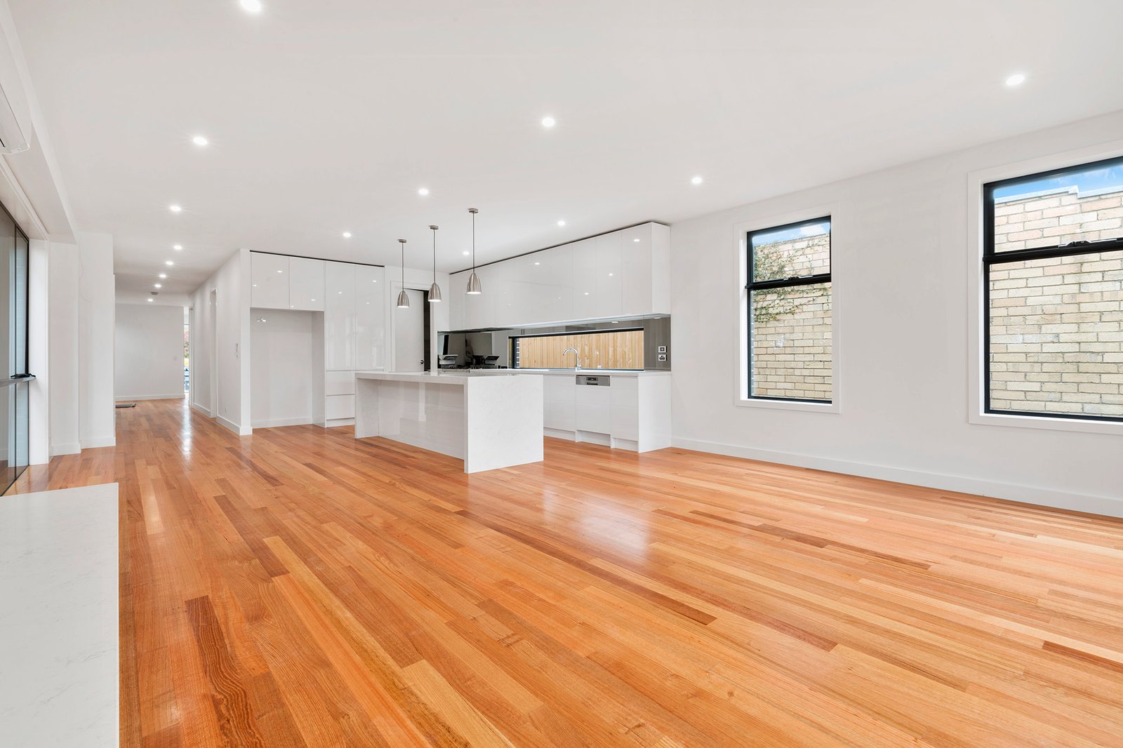 Gallery: 8B Lois Court