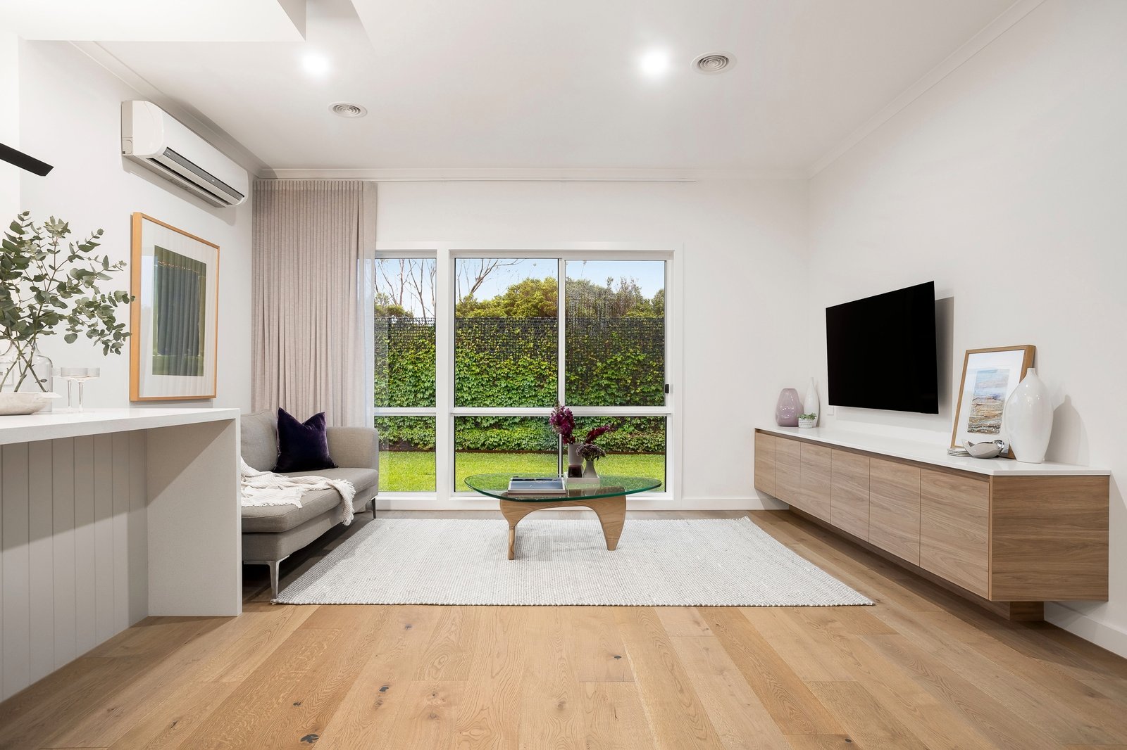 Gallery: 8b Maxflo Court