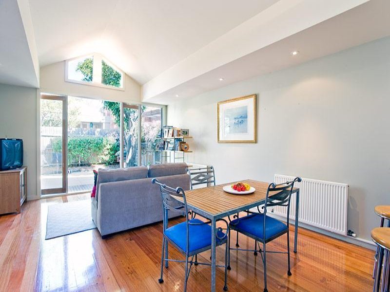 Gallery: 8B Neville Street