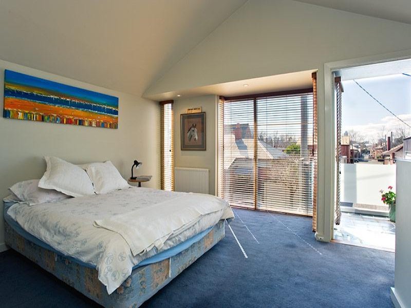 Gallery: 8B Neville Street