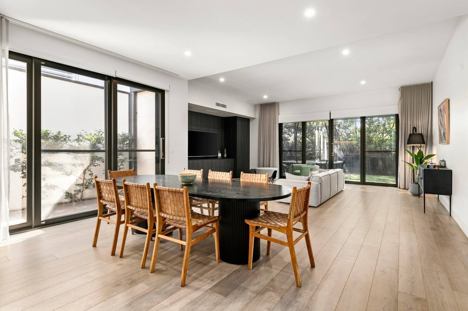 Gallery: 8B Robinson Street