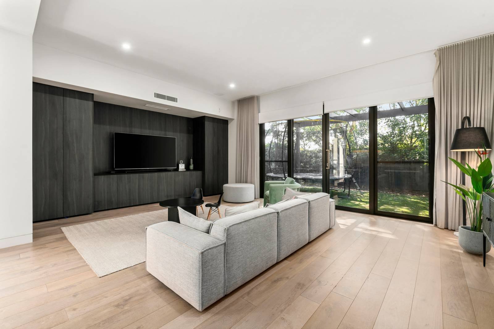 Gallery: 8B Robinson Street