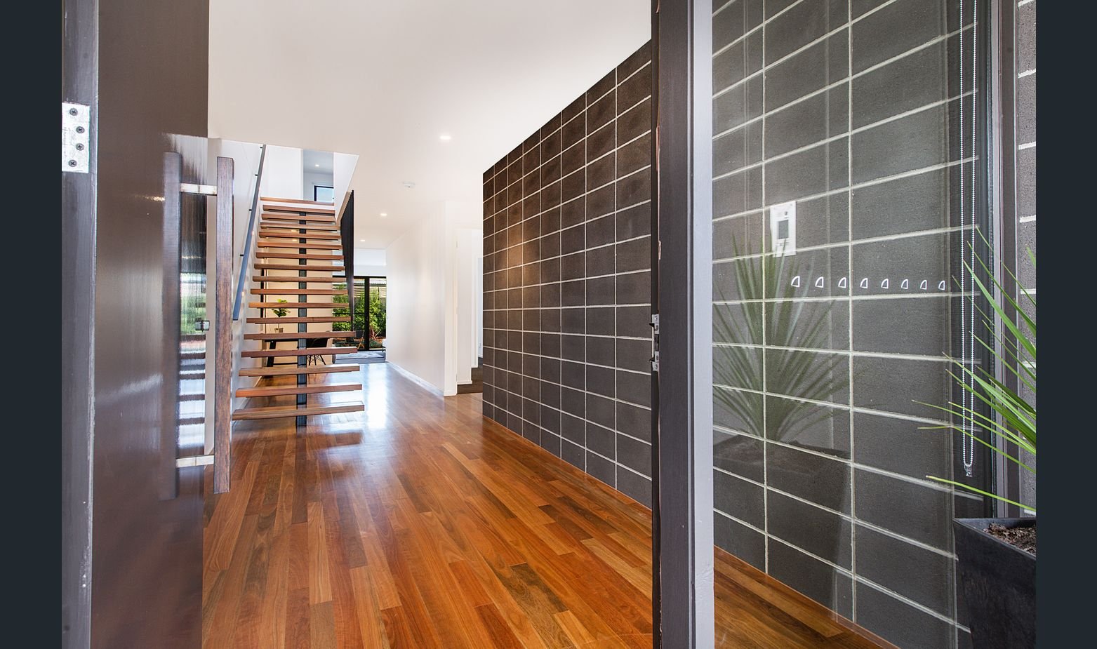 Gallery: 8B Roseberry Avenue