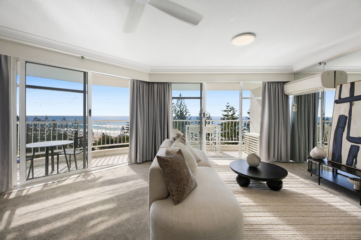 8B/238 The Esplanade Burleigh Heads 6
