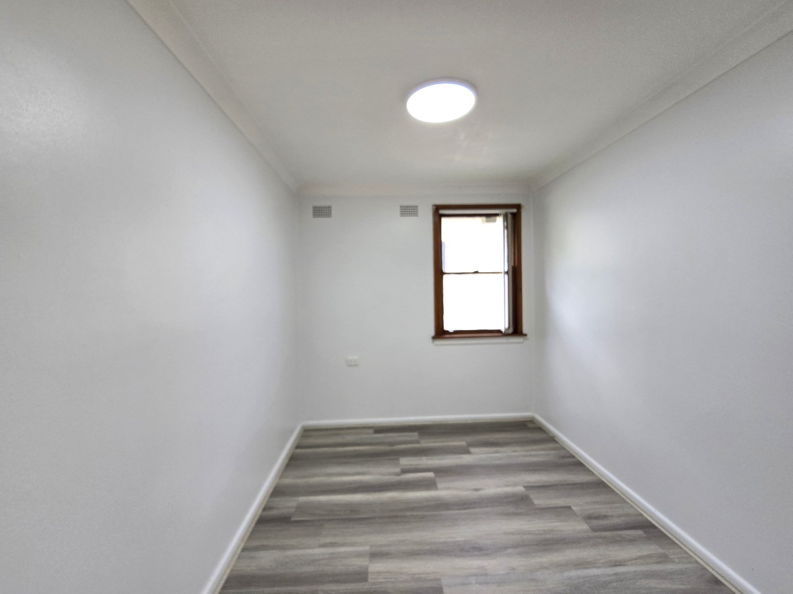 8/lamont place  CARTWRIGHT 8