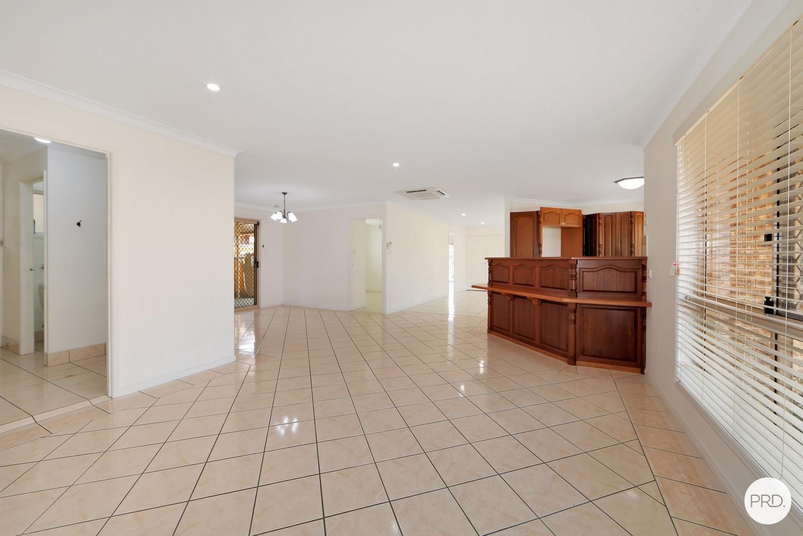 9-11 Caswell Court TORQUAY 9