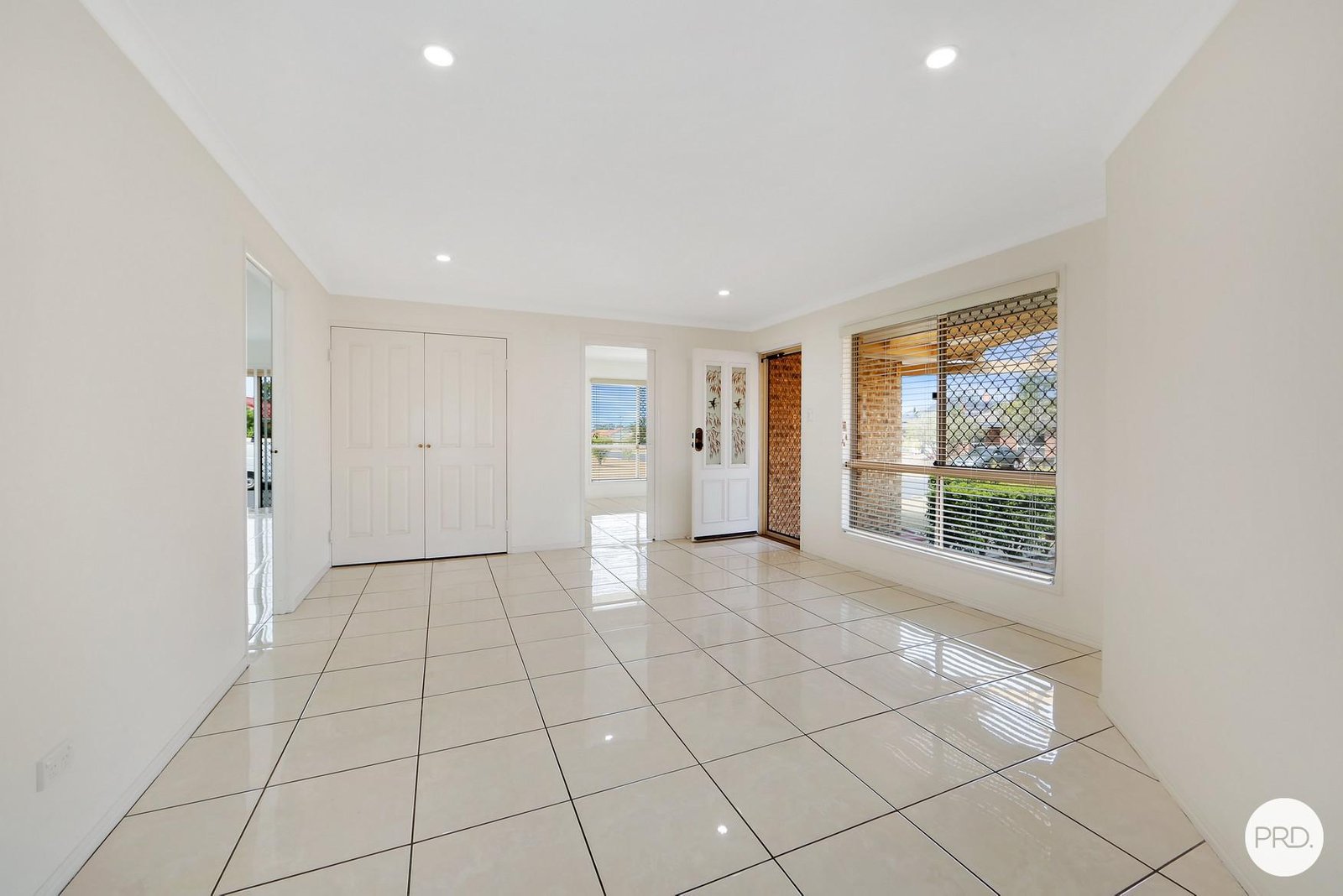 9-11 Caswell Court TORQUAY 14