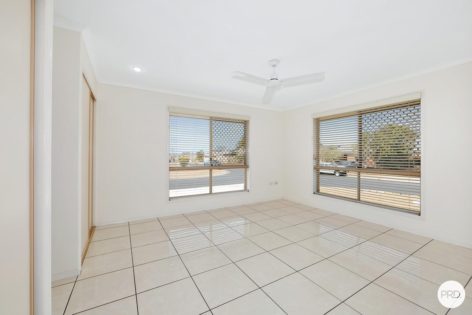 9-11 Caswell Court TORQUAY 15