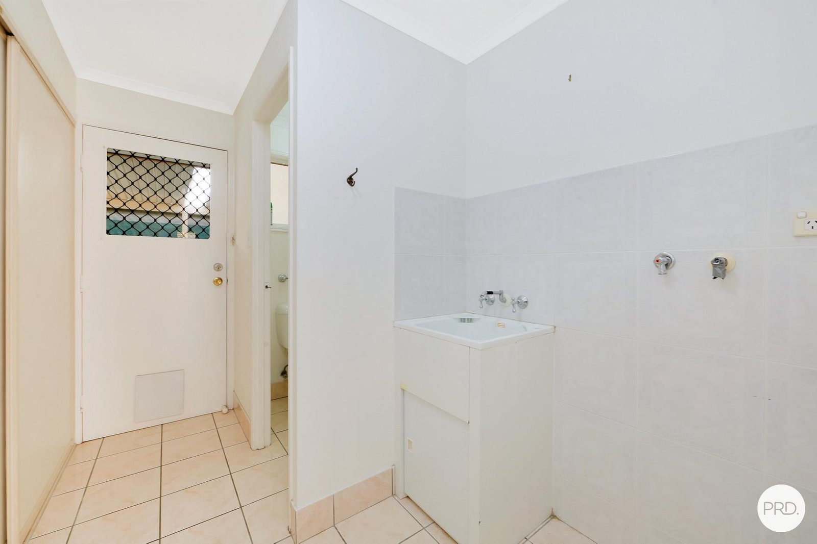 9-11 Caswell Court TORQUAY 22