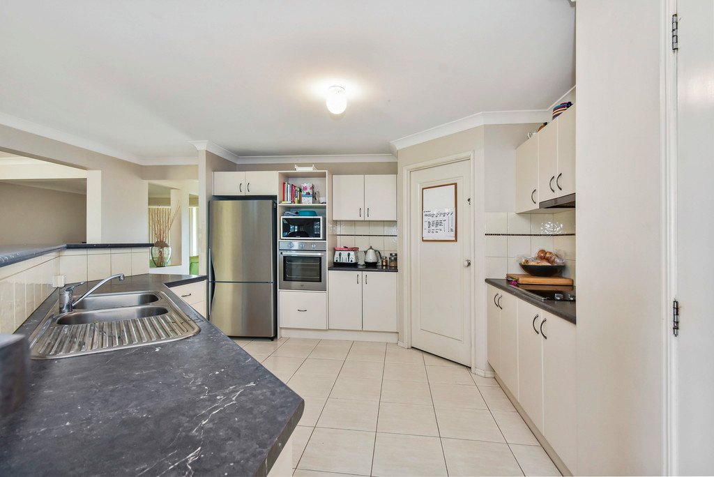 9 Alexander Close DUNBOGAN 2