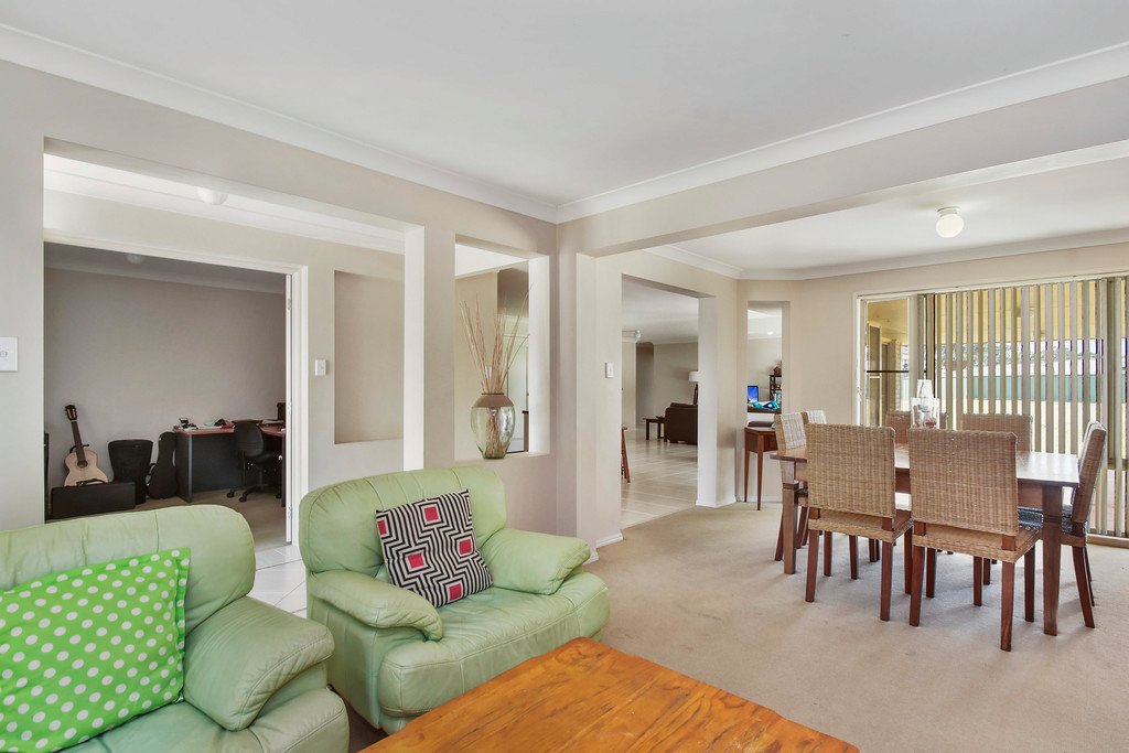 9 Alexander Close DUNBOGAN 3