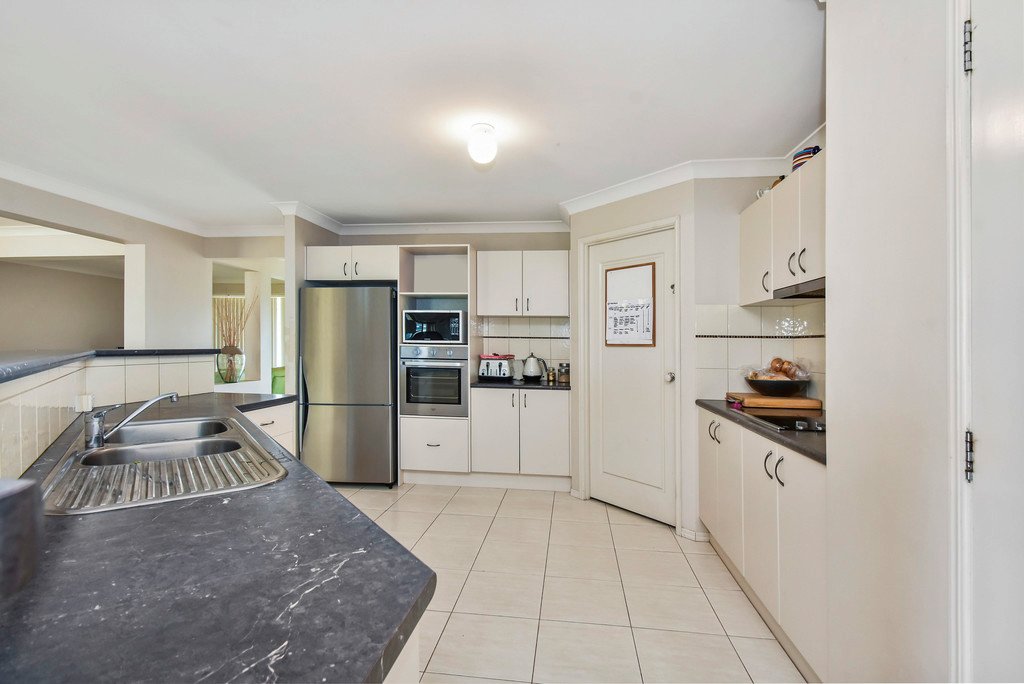 9 Alexander Close DUNBOGAN 3