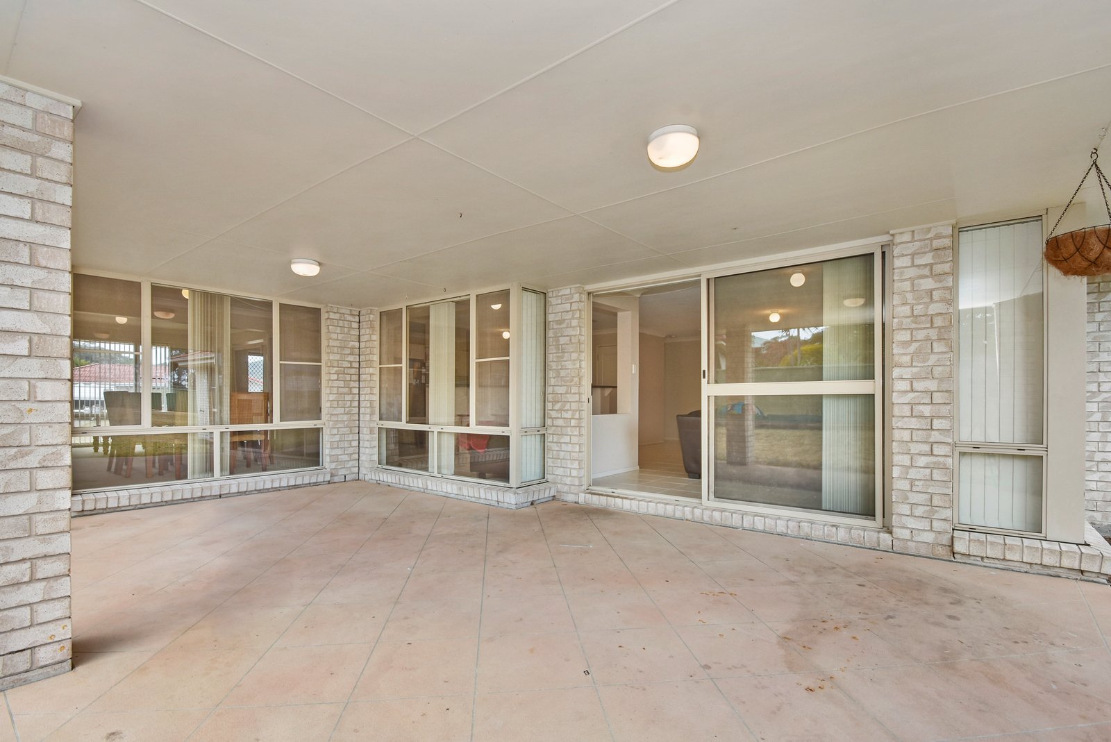 9 Alexander Close DUNBOGAN 8