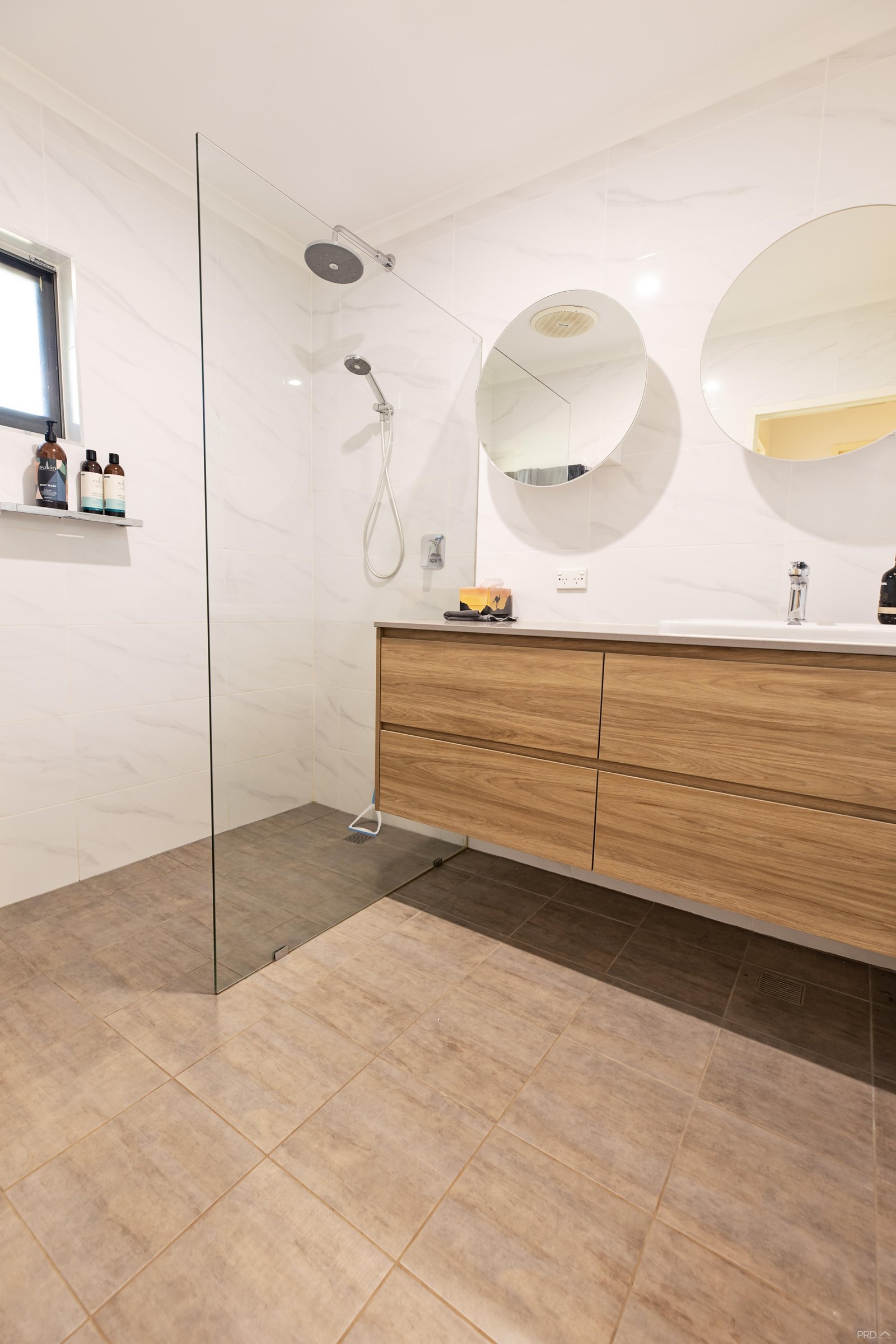 9 Alexander Street DERBY 1