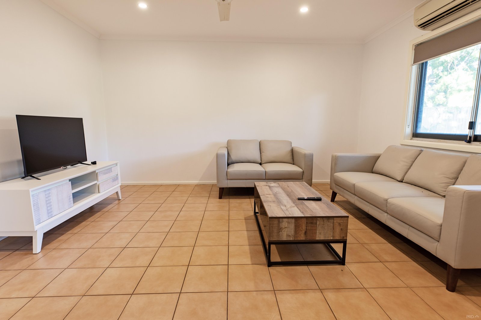 9 Alexander Street DERBY 3