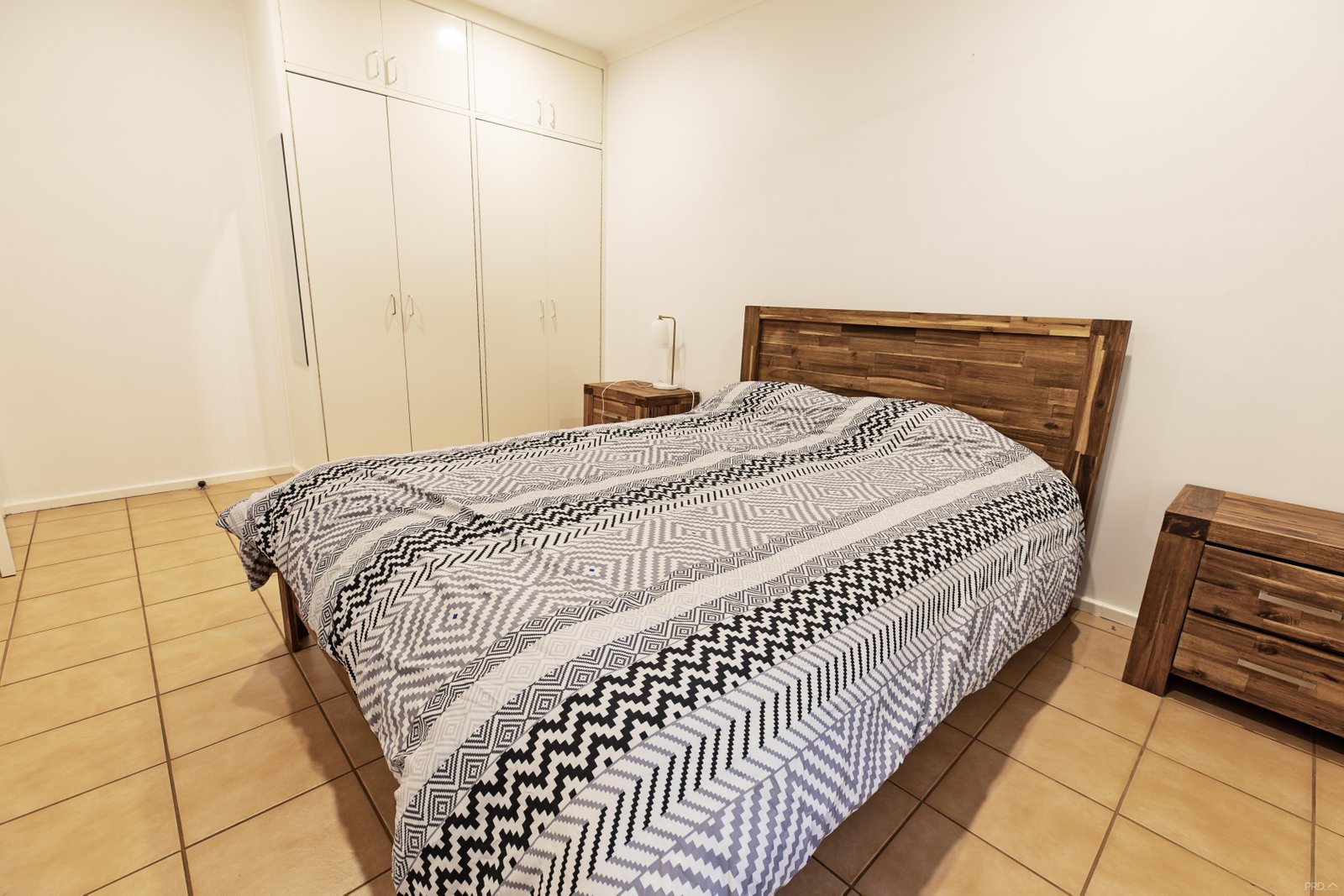 9 Alexander Street DERBY 10