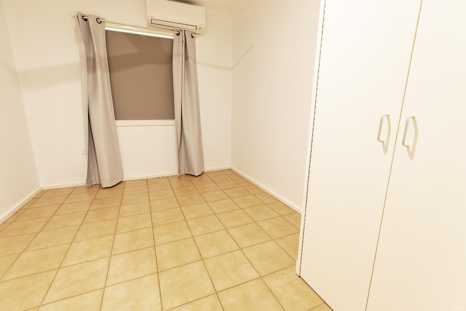 9 Alexander Street DERBY 11