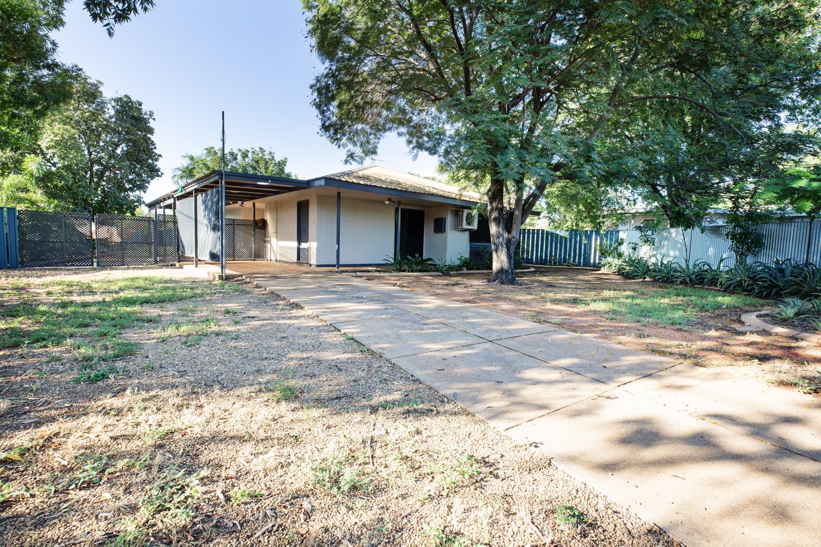 9 Alexander Street DERBY 13