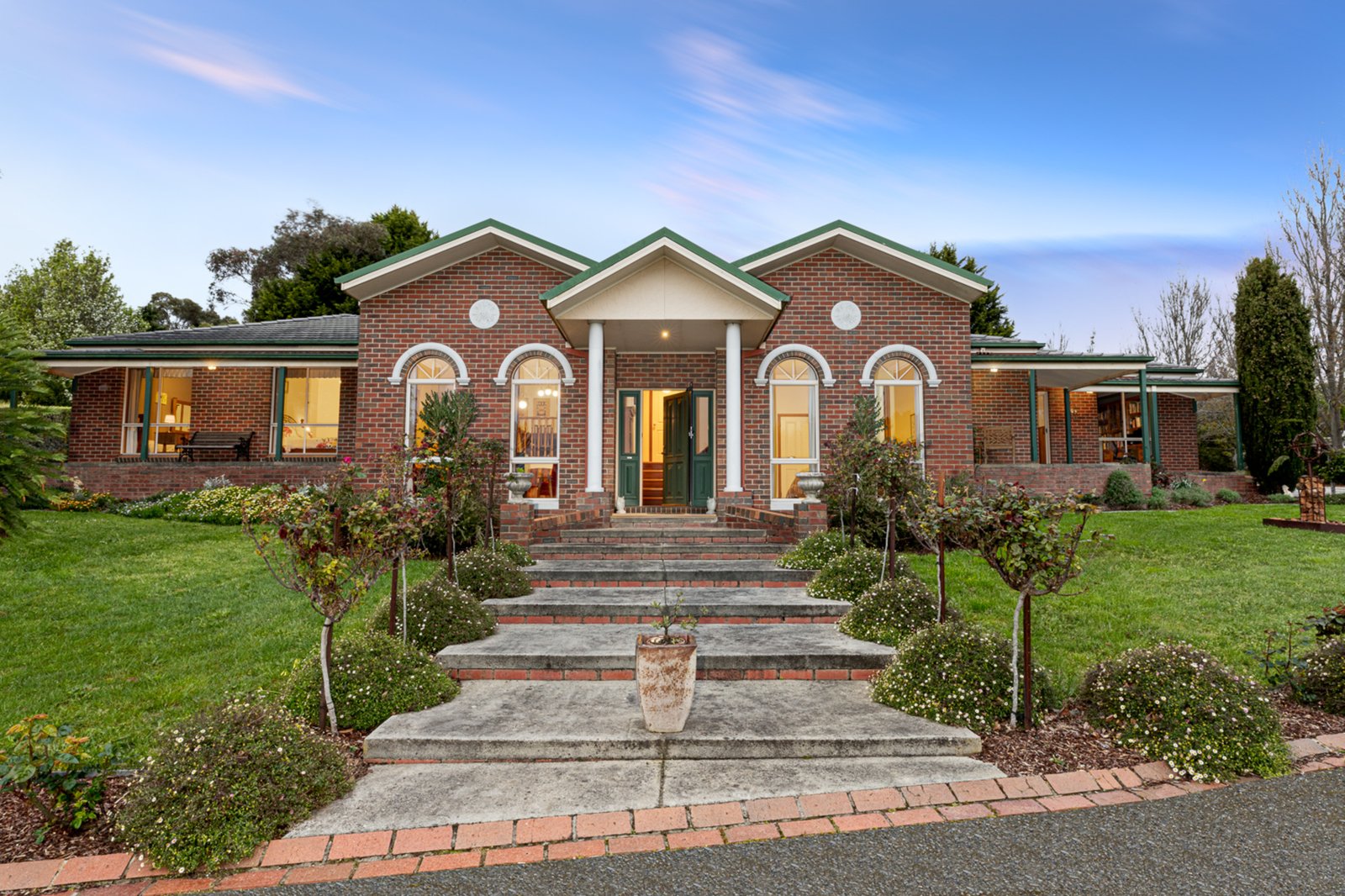Gallery: 9 Allan Street