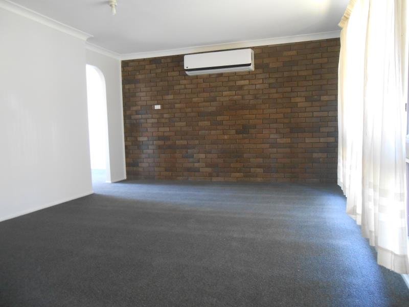 9 Andrew Avenue TAMWORTH 3