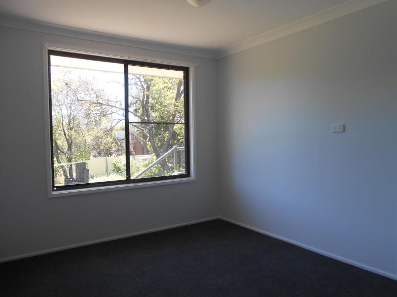 9 Andrew Avenue TAMWORTH 5
