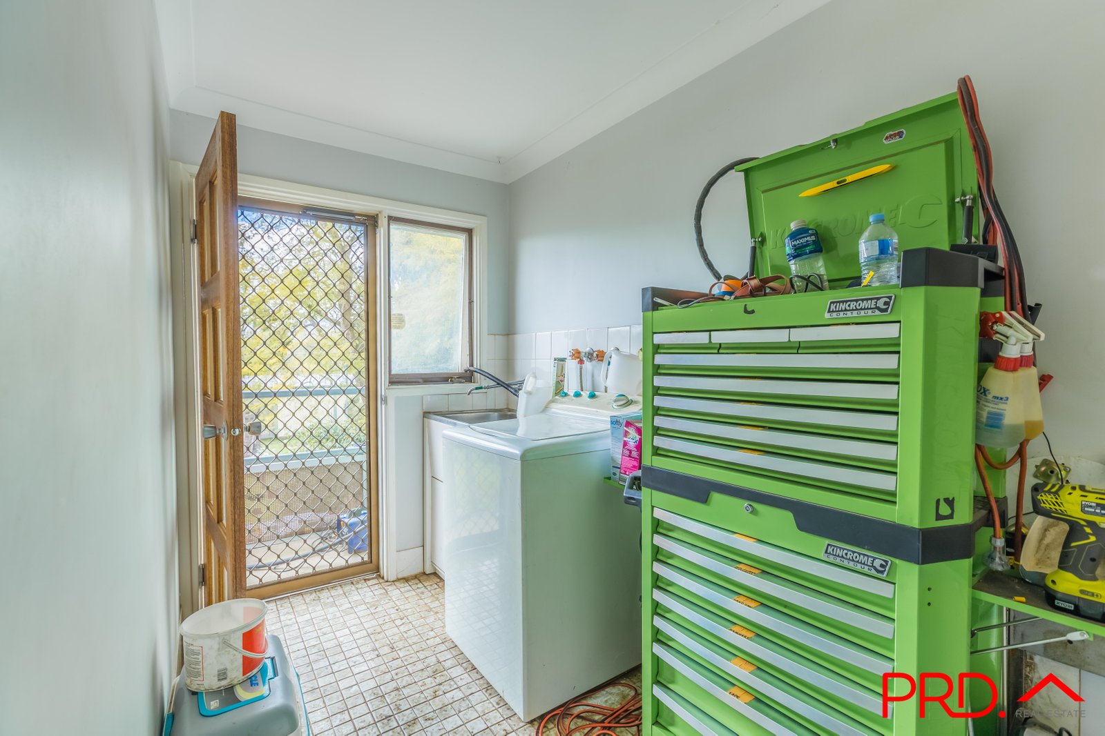 9 Andrew Avenue TAMWORTH 12