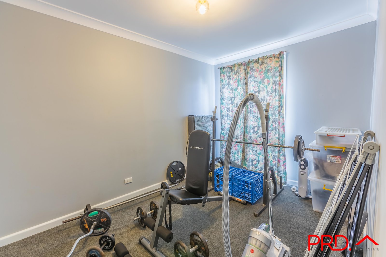 9 Andrew Avenue TAMWORTH 13