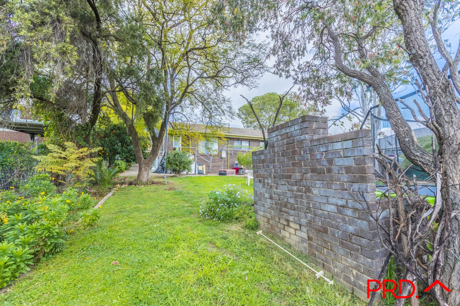 9 Andrew Avenue TAMWORTH 16