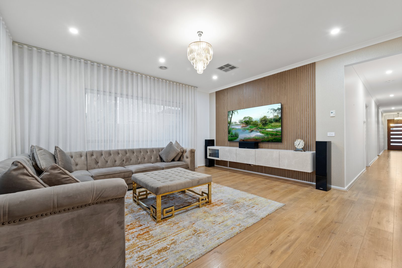 Gallery: 9 Annabelle Boulevard