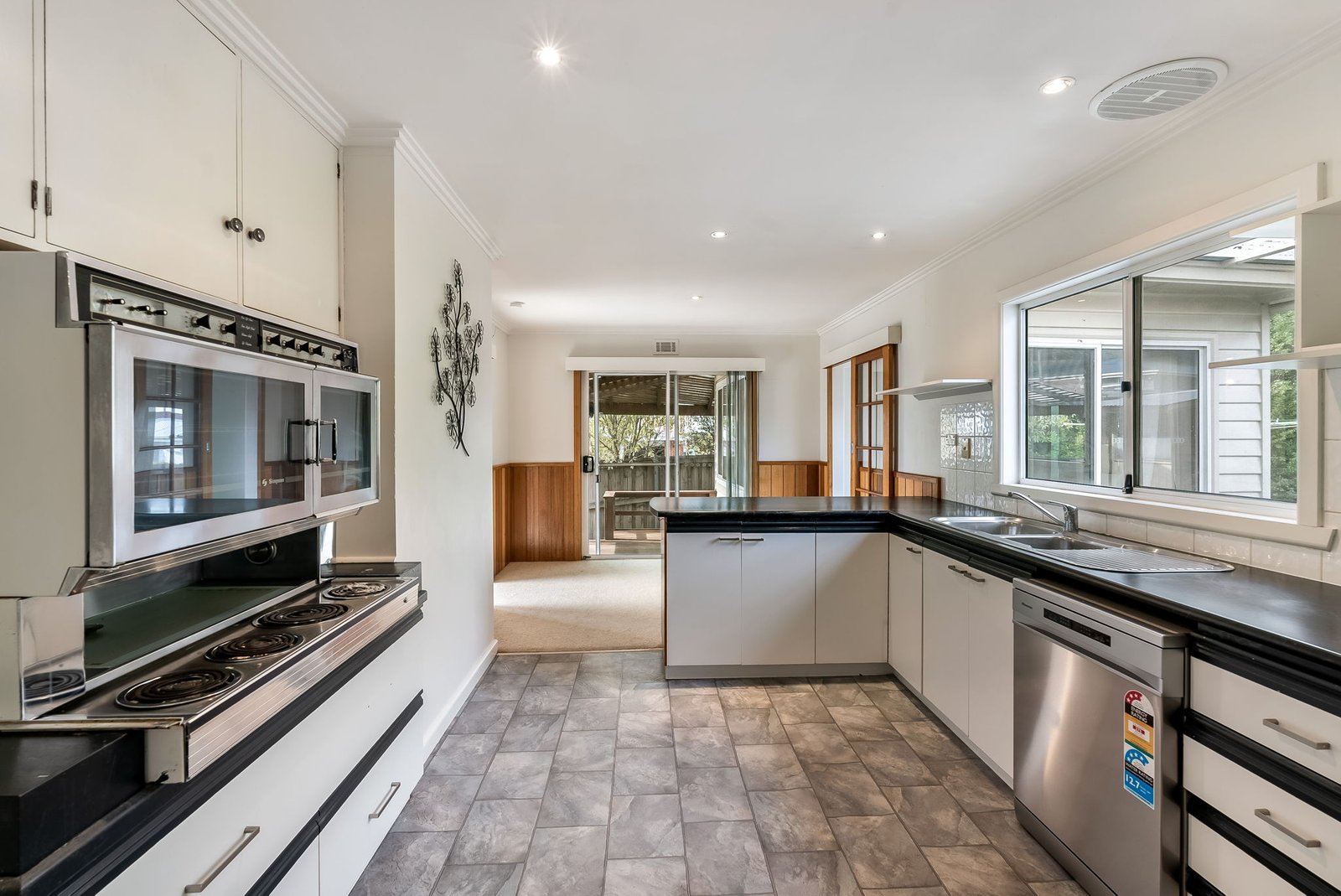 9 Anthony Place GLENORCHY 2