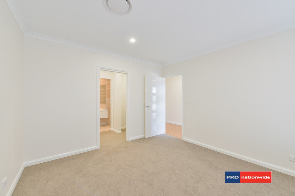 9 Appaloosa Place TAMWORTH 5