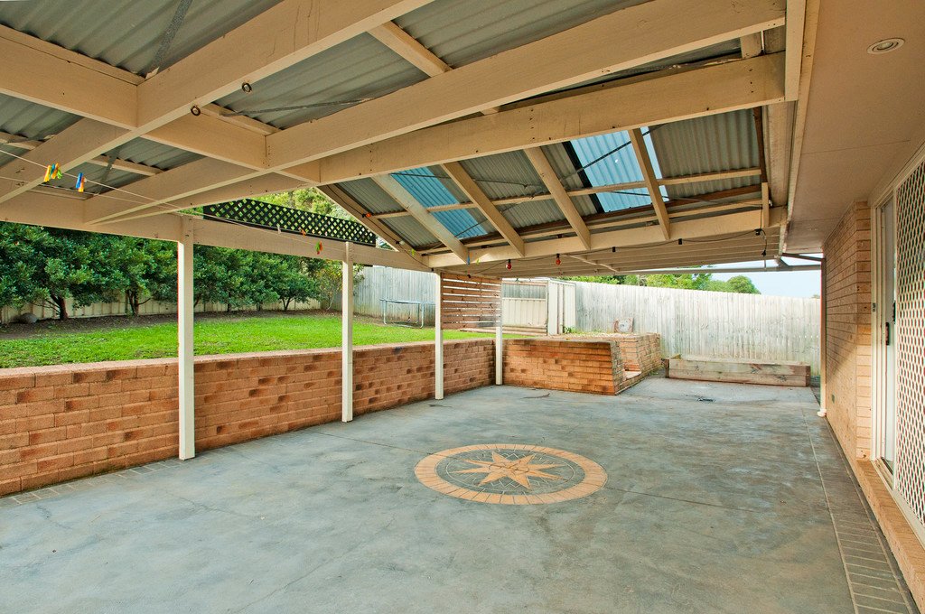 9 Arboreal Place HORSLEY 2