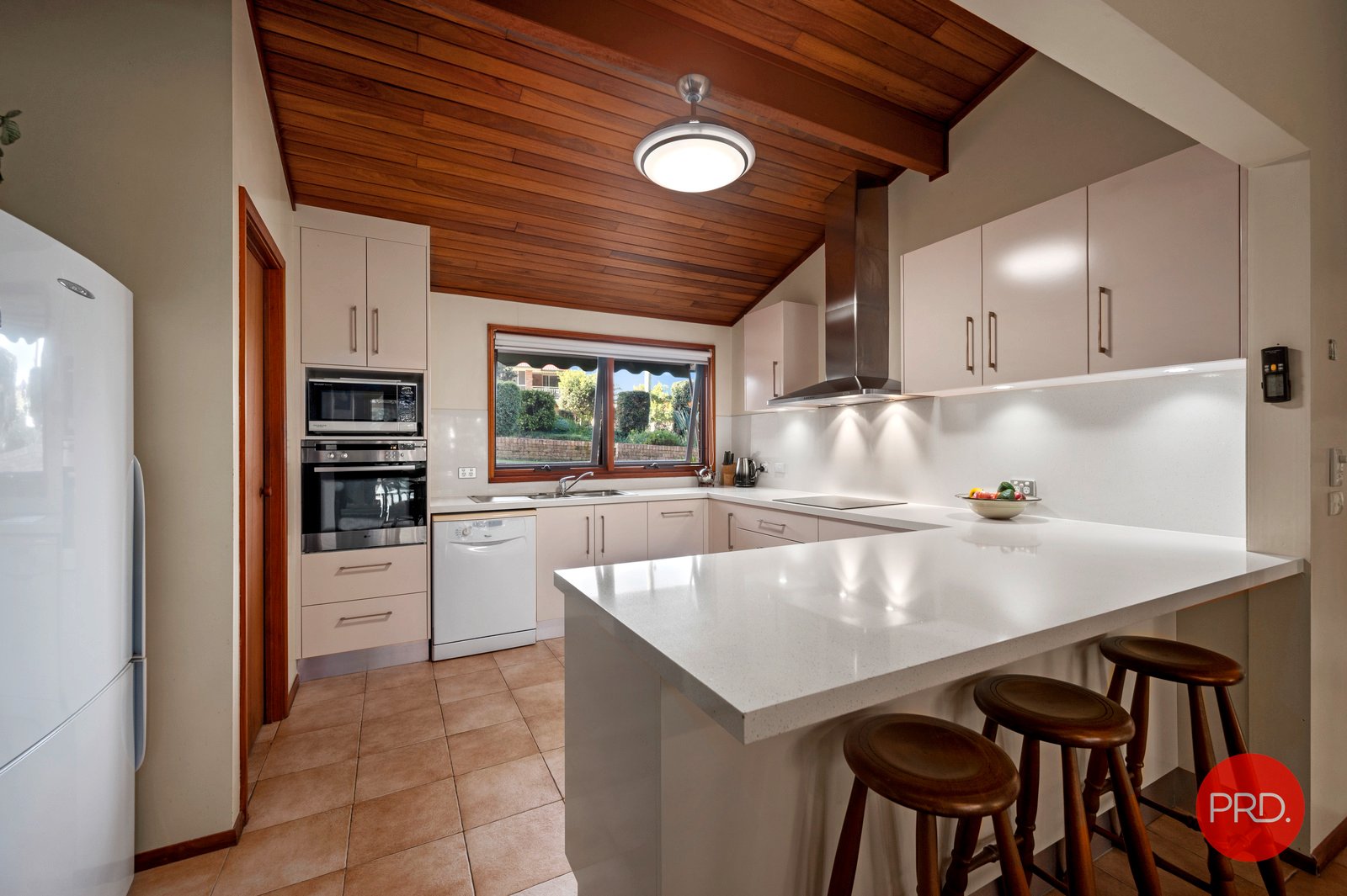 9 Aston Close COFFS HARBOUR 8