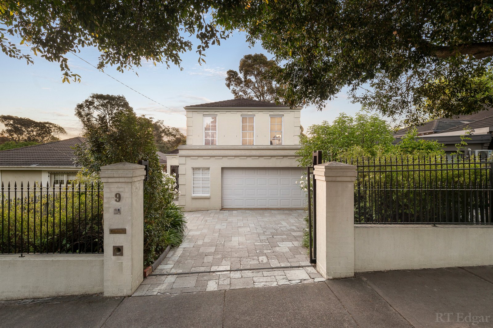 Real Estate and Property in 9 Avenue Athol , Canterbury, VIC