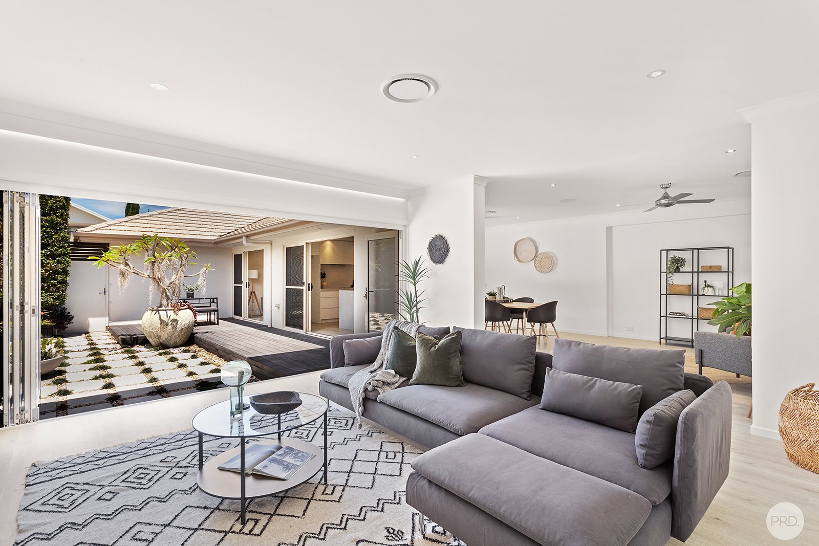 9 Azure Avenue NELSON BAY 7