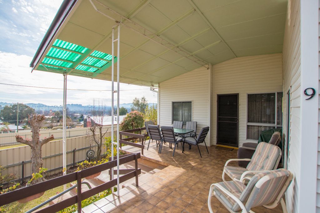 9 Baileys Lane TUMUT 2