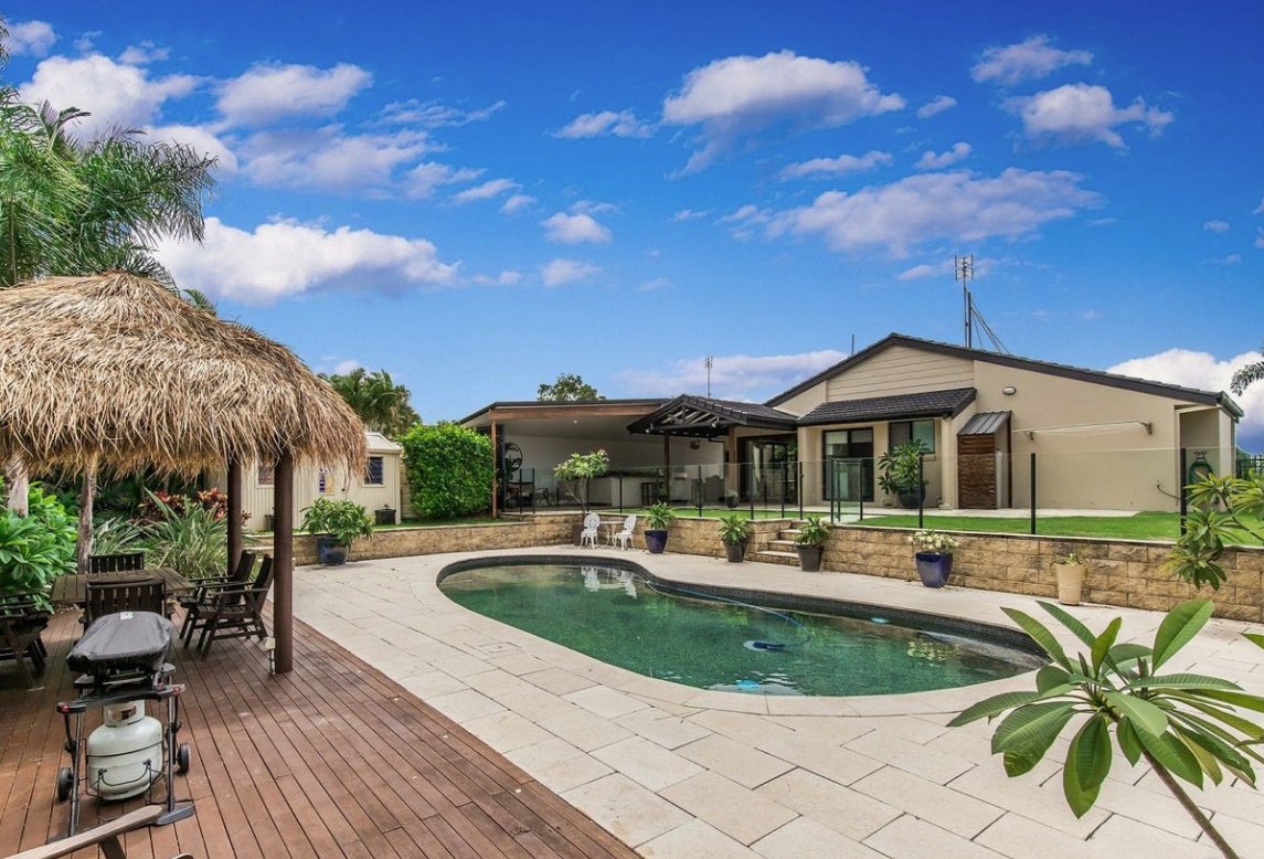 9 Bairnsdale Court HELENSVALE 1