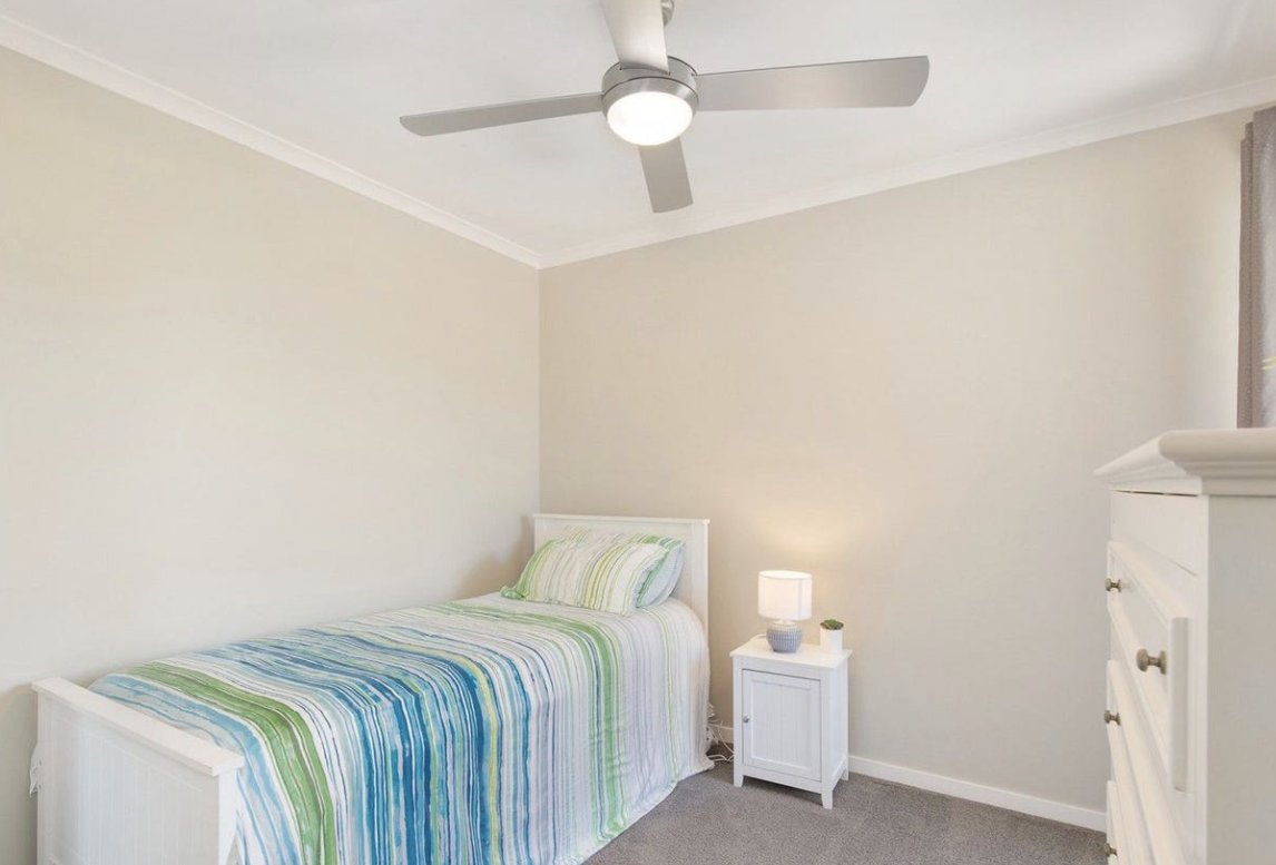 9 Bairnsdale Court HELENSVALE 12