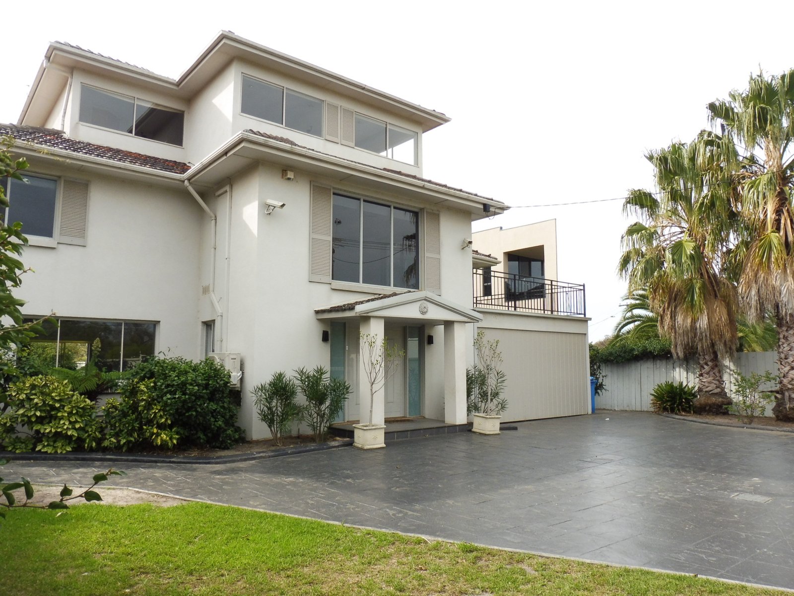 Gallery: 9 Beach Road