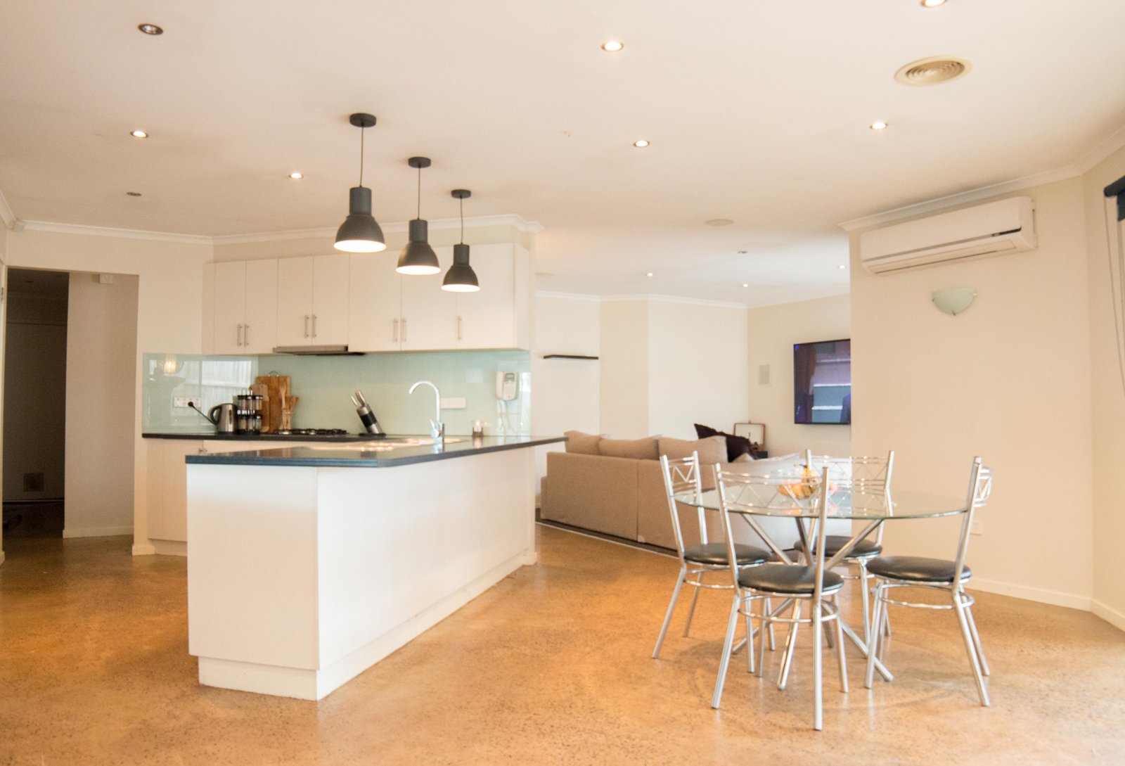 Gallery: 9 Beaujolais Place