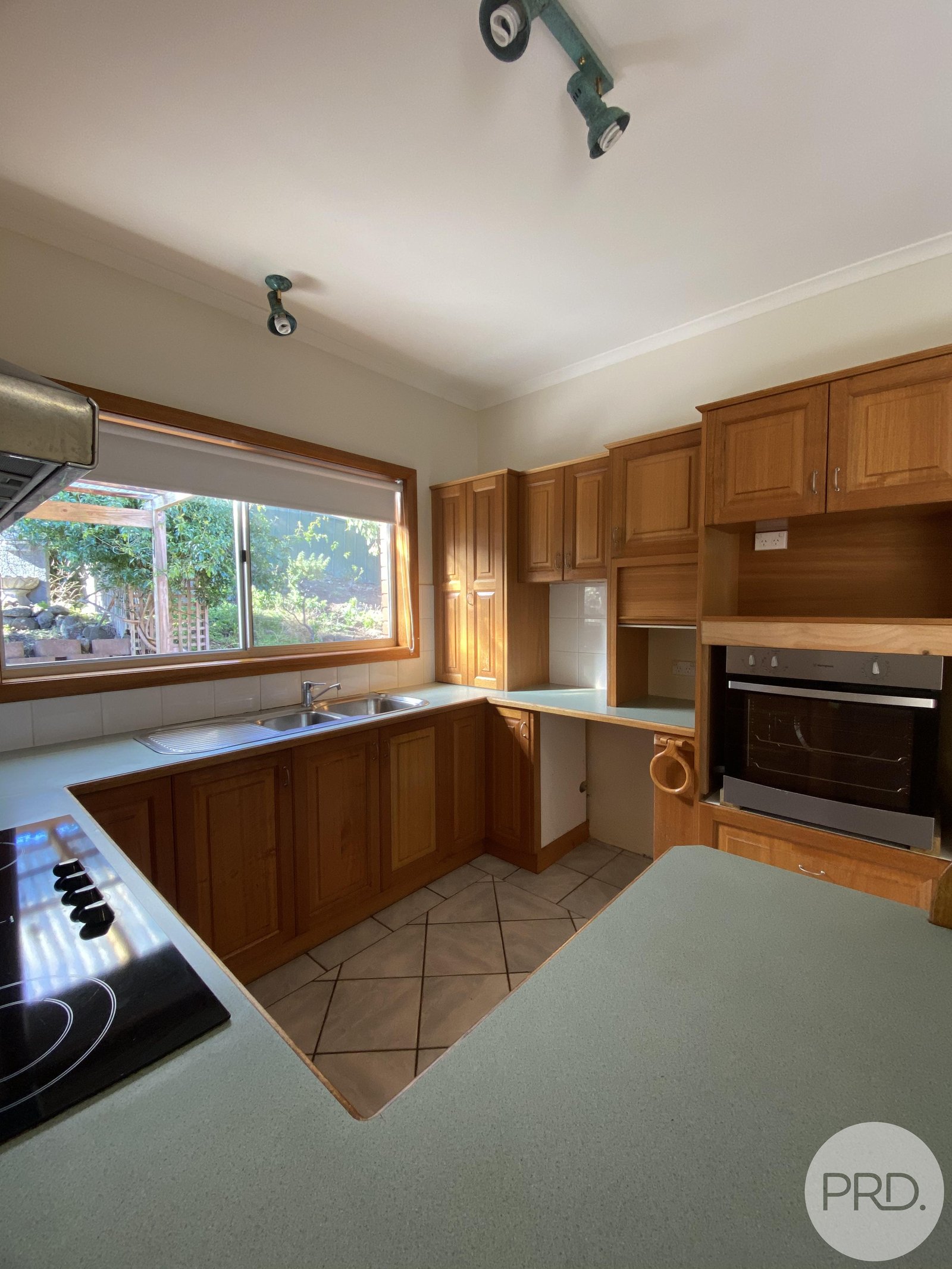 9 Beaumont Road LENAH VALLEY 9