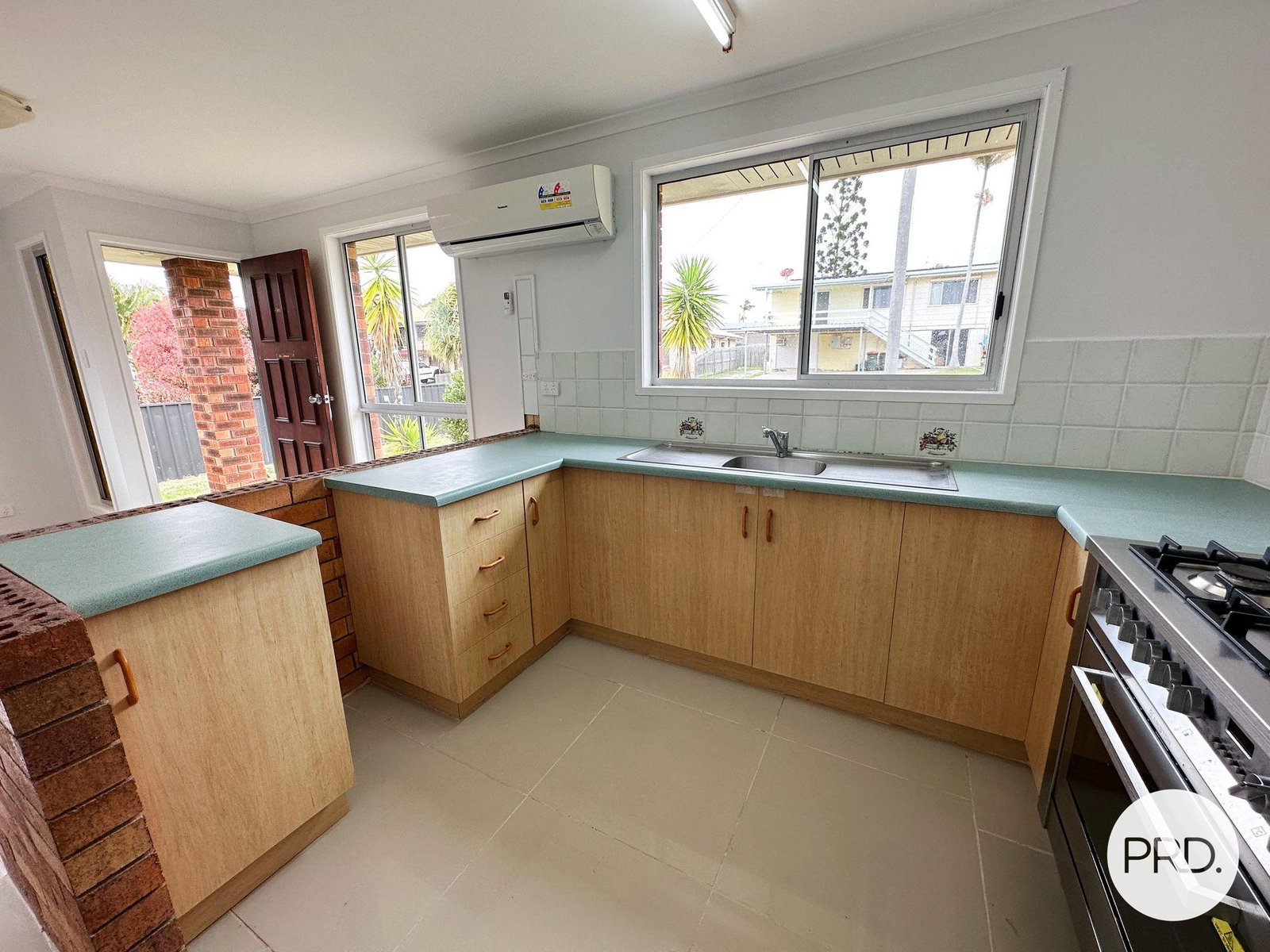 9 Bellemere Court BOYNE ISLAND 2