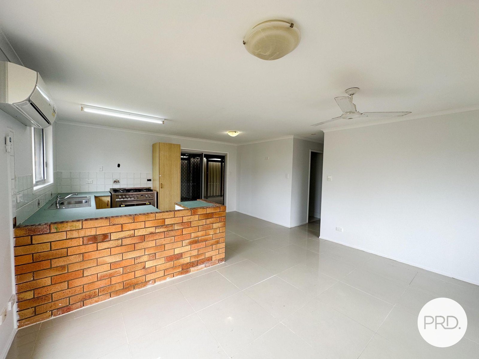 9 Bellemere Court BOYNE ISLAND 3