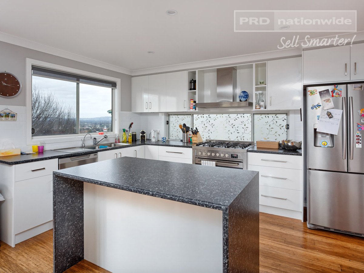 9 Bellevue Parade WAGGA WAGGA 4