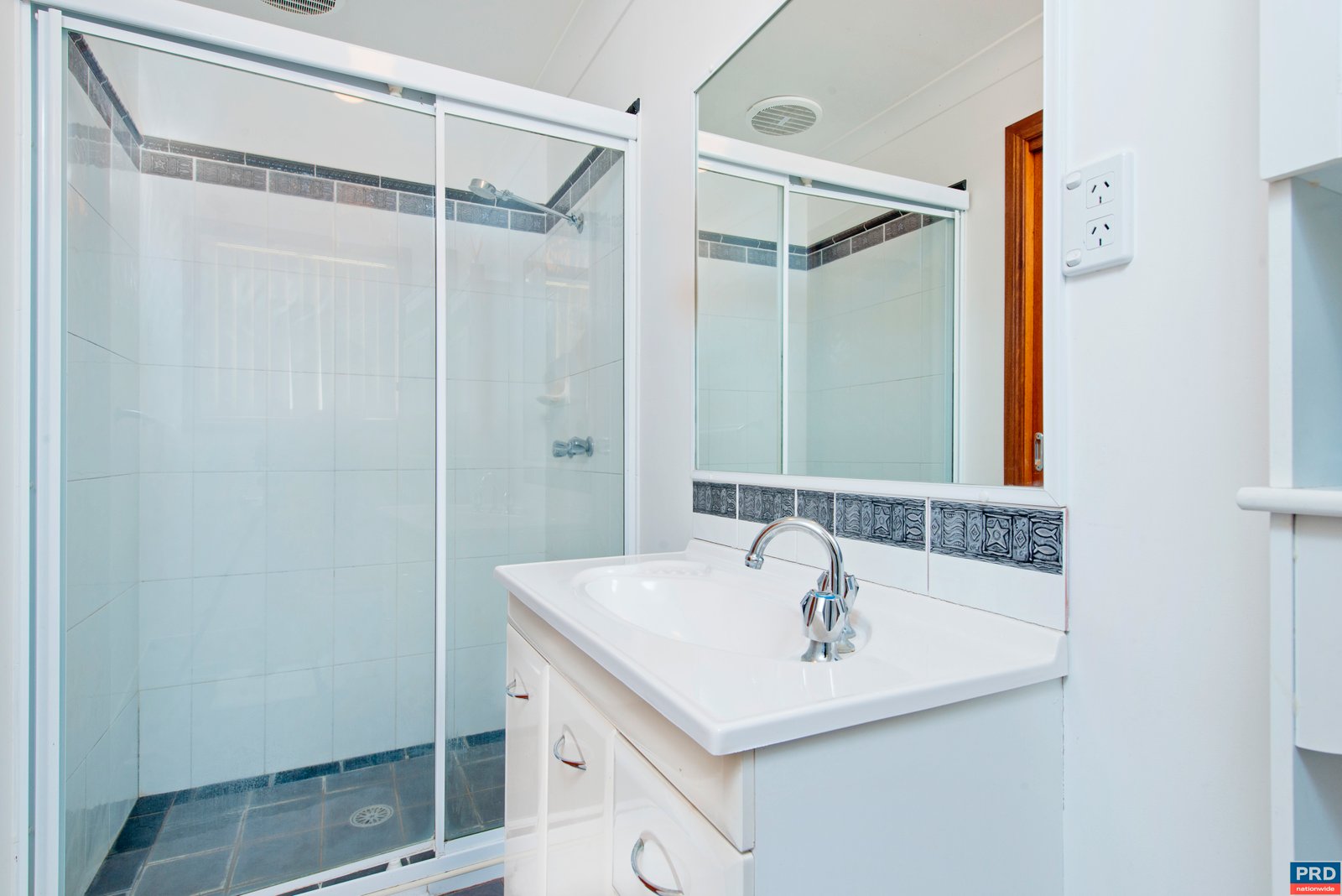 9 Benaroon Drive KENDALL 6