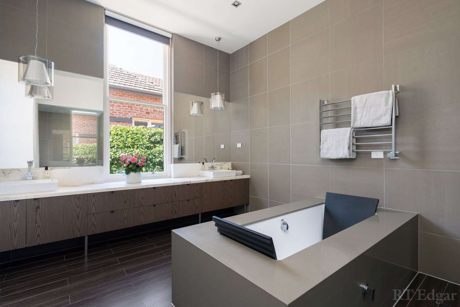 Real Estate and Property in 9 Bendigo Avenue, Elwood, VIC