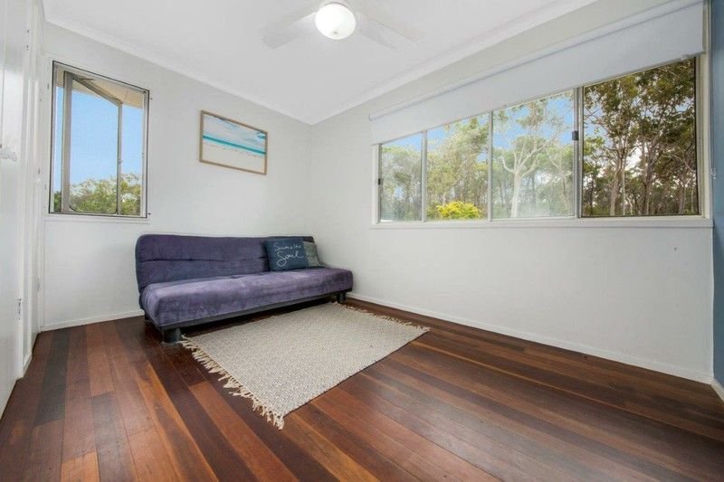 9 Benowa Crt  BOYNE ISLAND 7