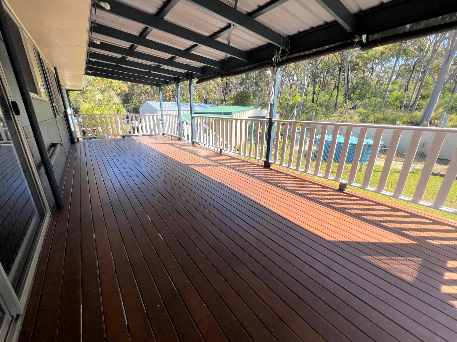 9 Benowa Crt  BOYNE ISLAND 8